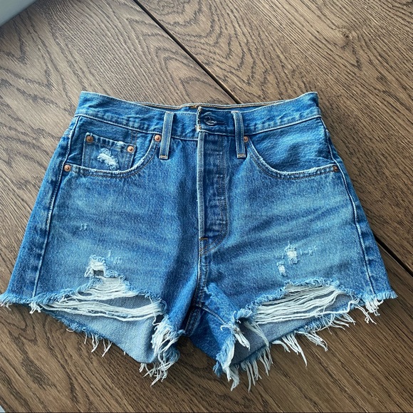 Levi's Pants - Levi’s 501 high-rise shorts — size 25